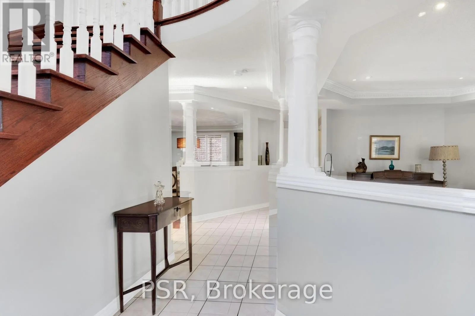 10 BACCARAT CRESCENT