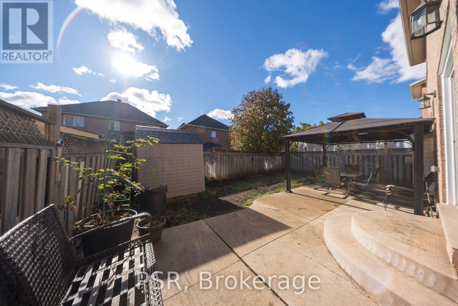 10 BACCARAT CRESCENT
