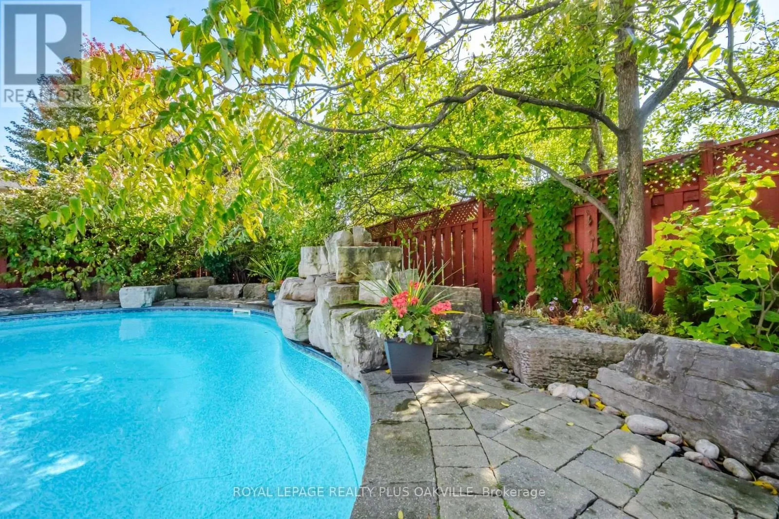 5892 GLEN ERIN DRIVE