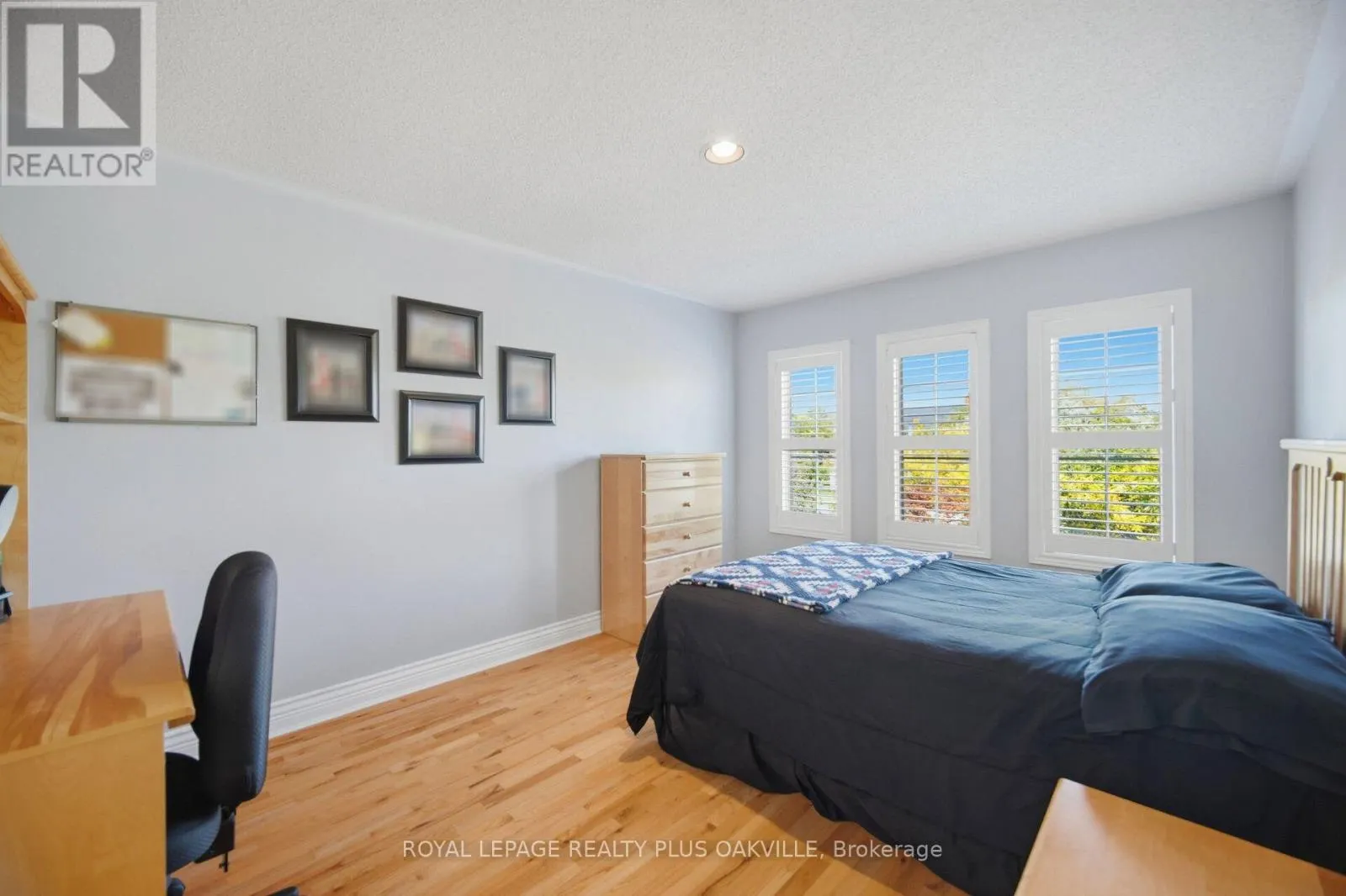 5892 GLEN ERIN DRIVE