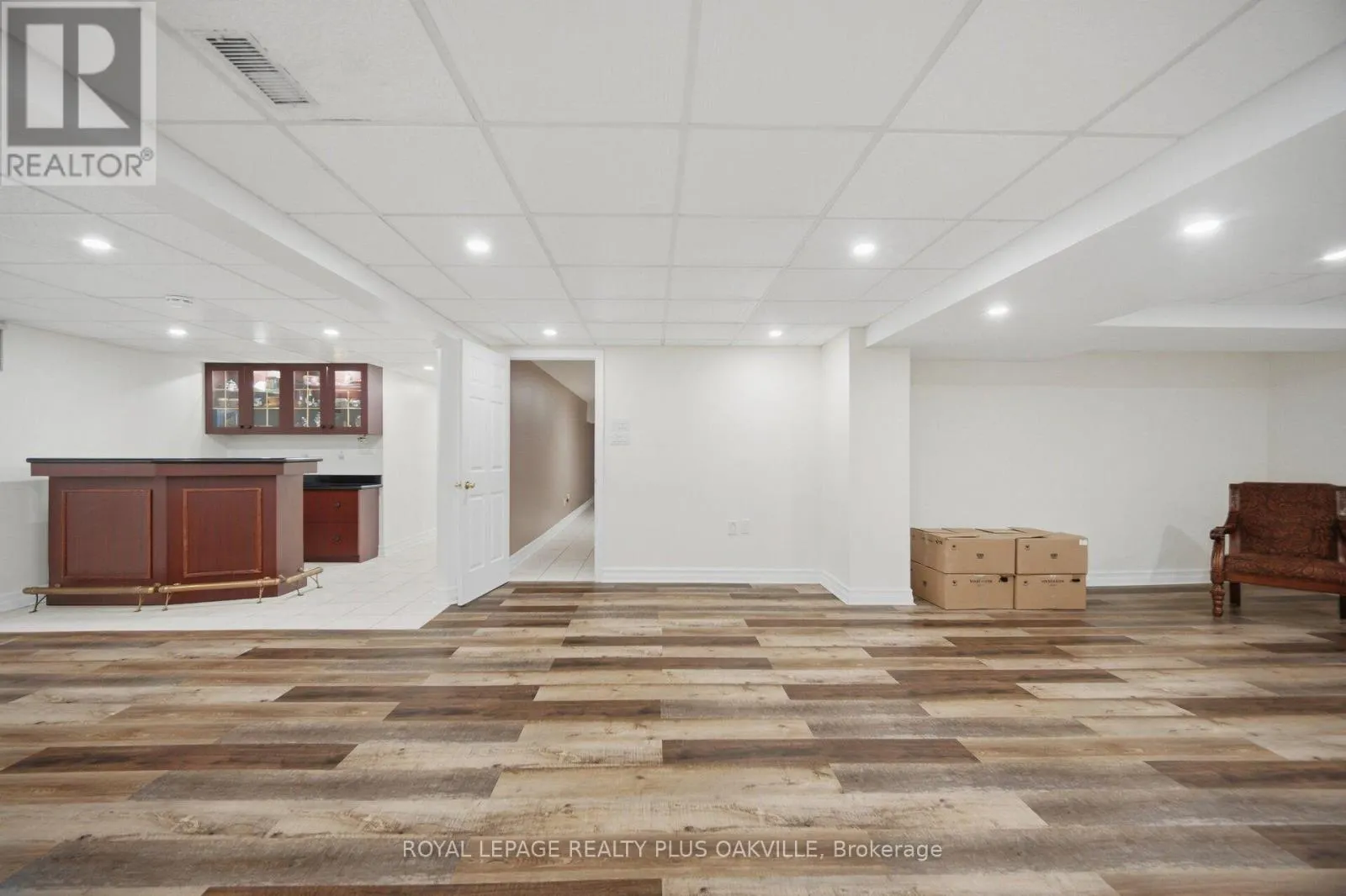 5892 GLEN ERIN DRIVE