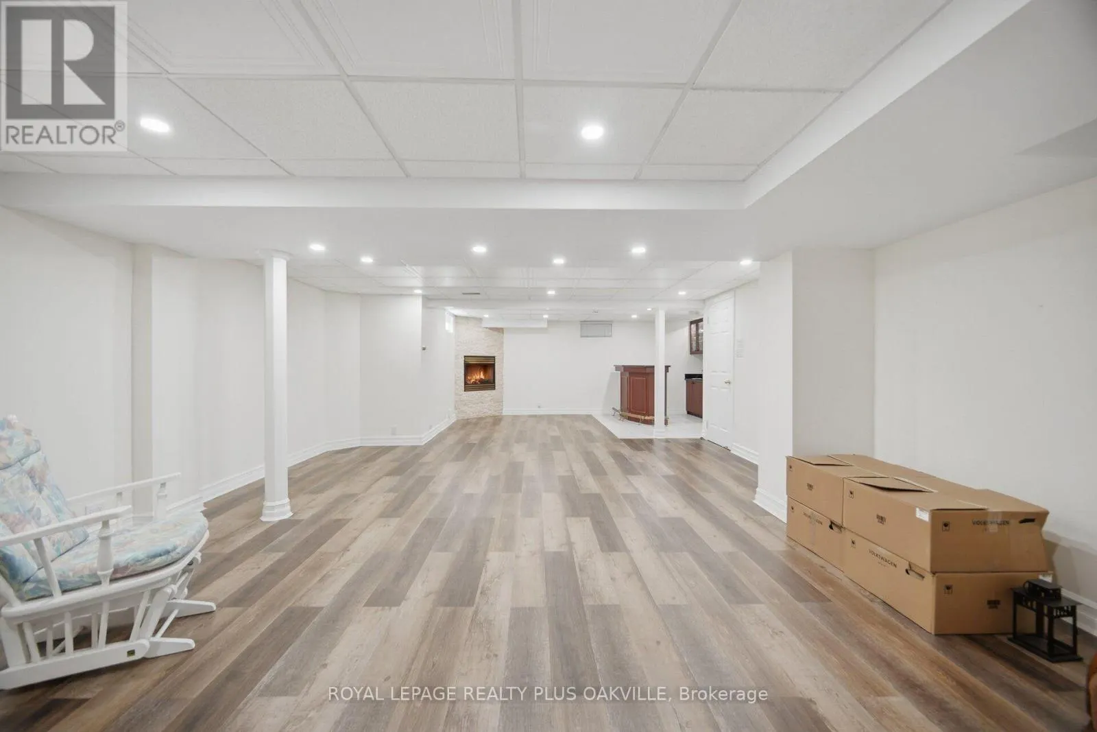 5892 GLEN ERIN DRIVE