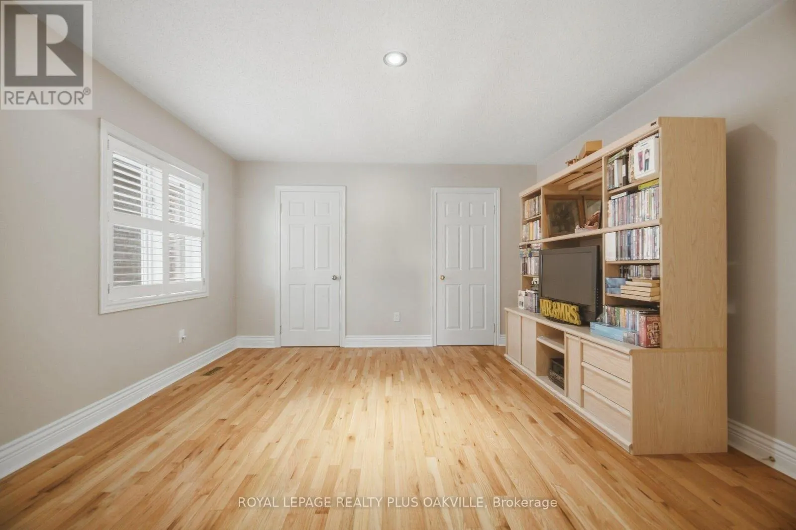 5892 GLEN ERIN DRIVE