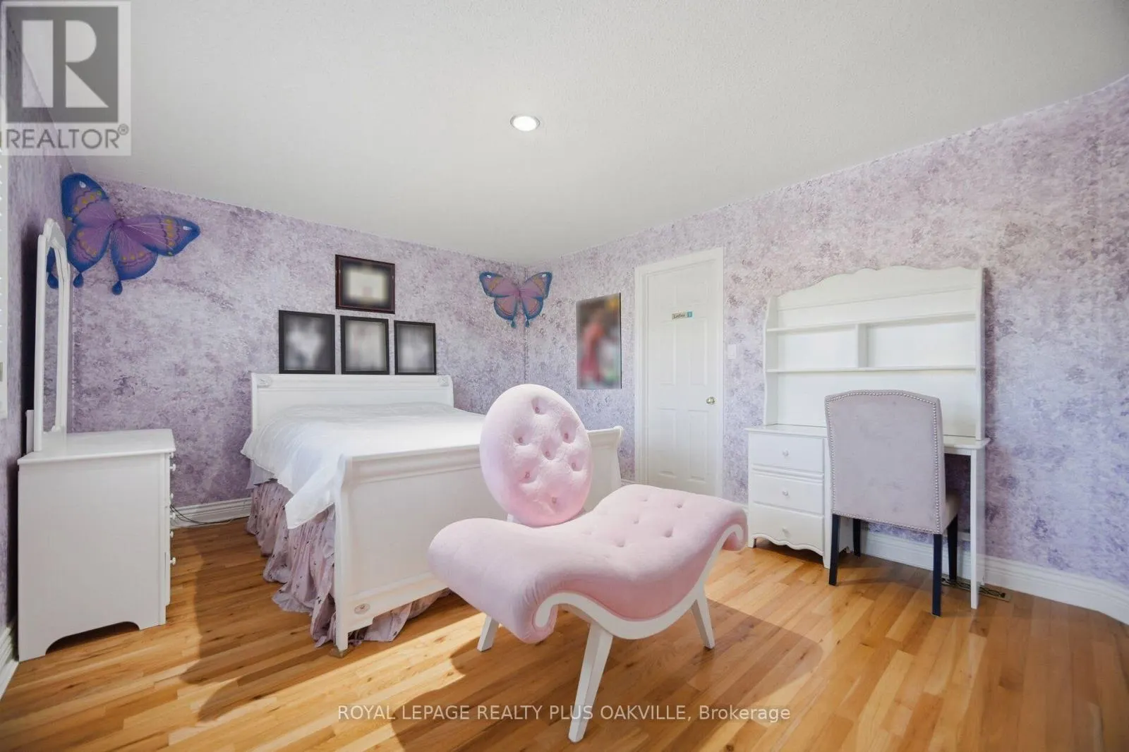 5892 GLEN ERIN DRIVE