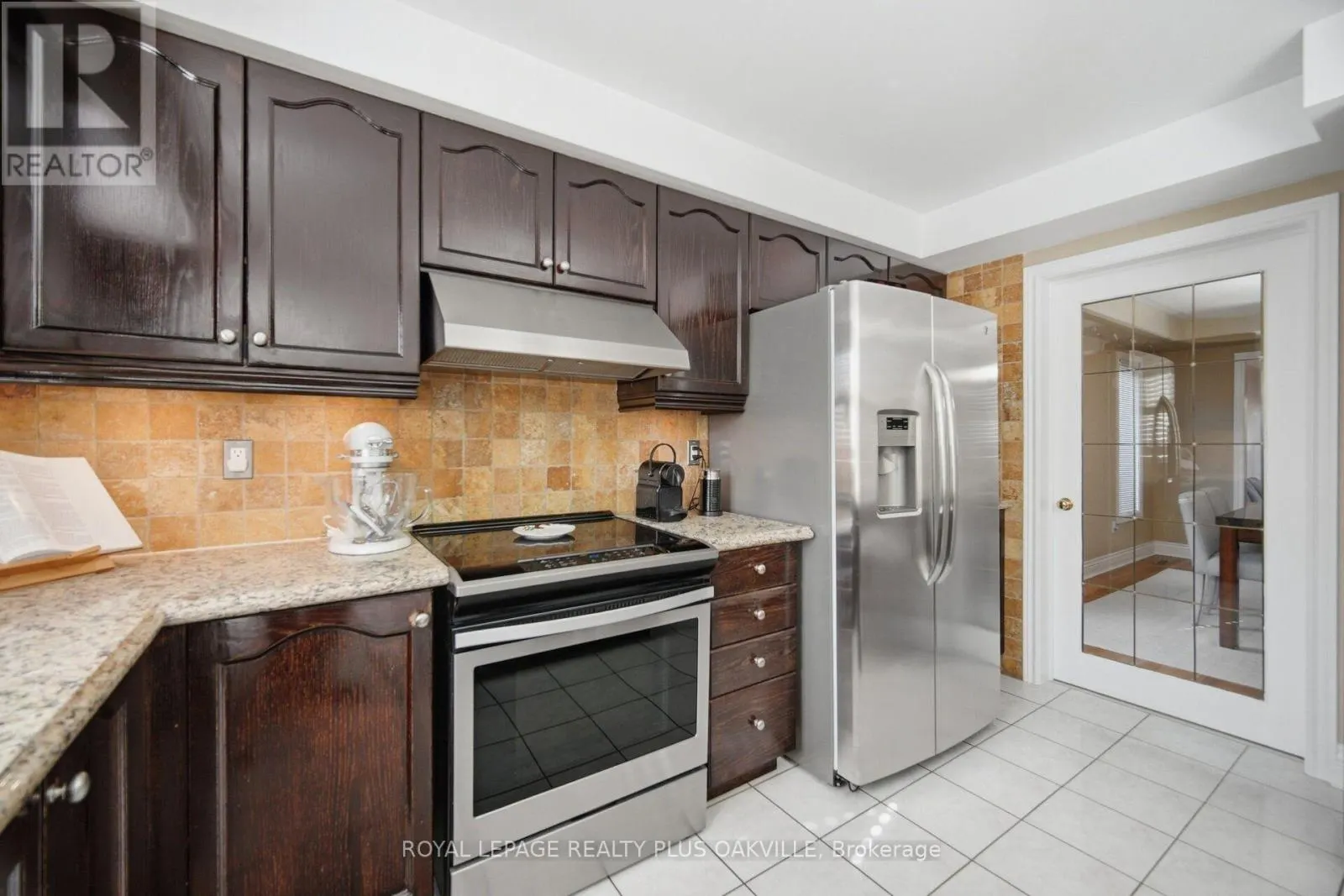 5892 GLEN ERIN DRIVE
