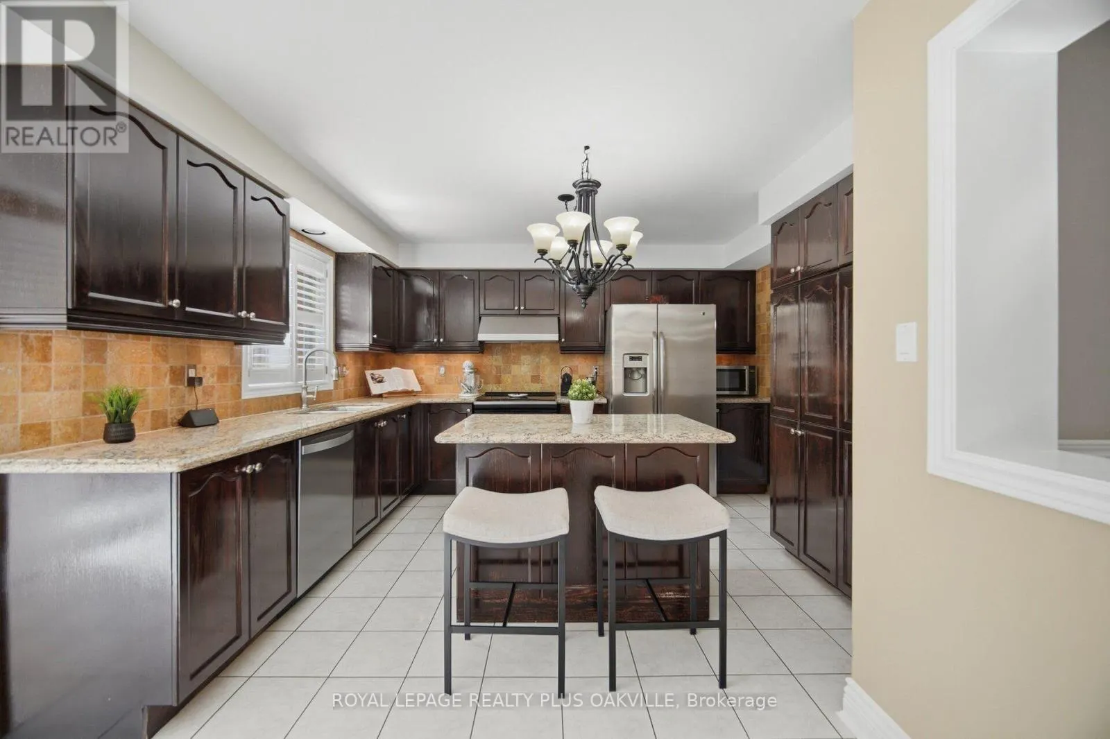 5892 GLEN ERIN DRIVE