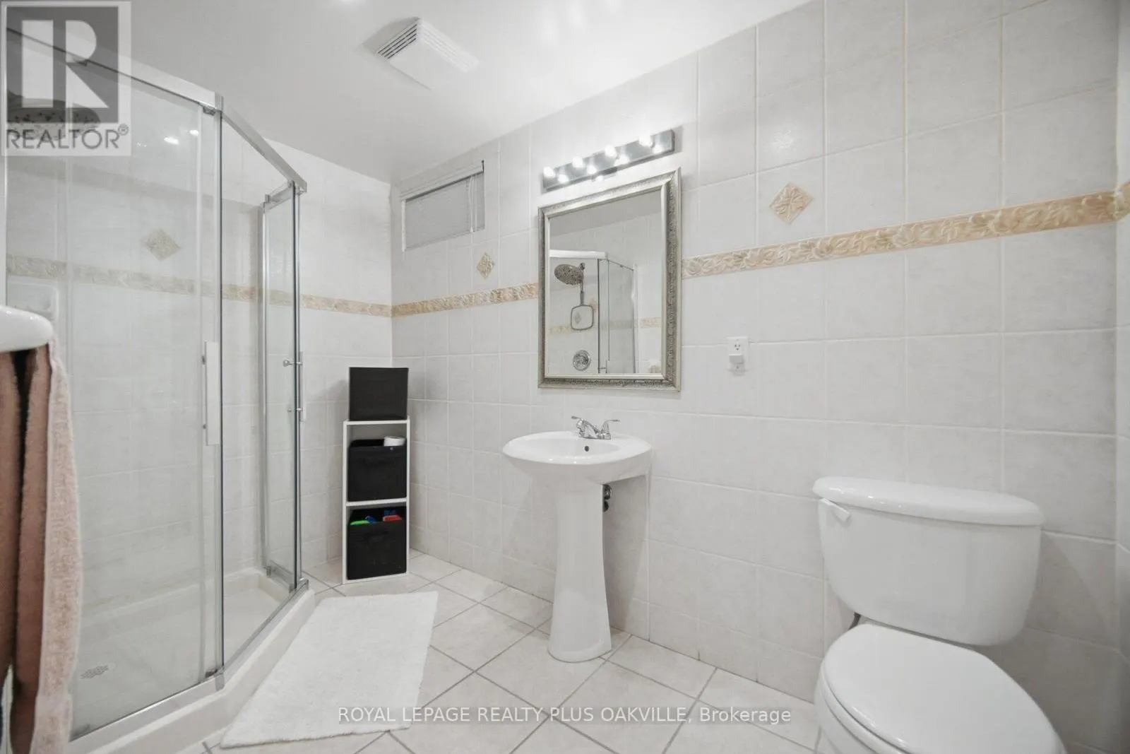 5892 GLEN ERIN DRIVE
