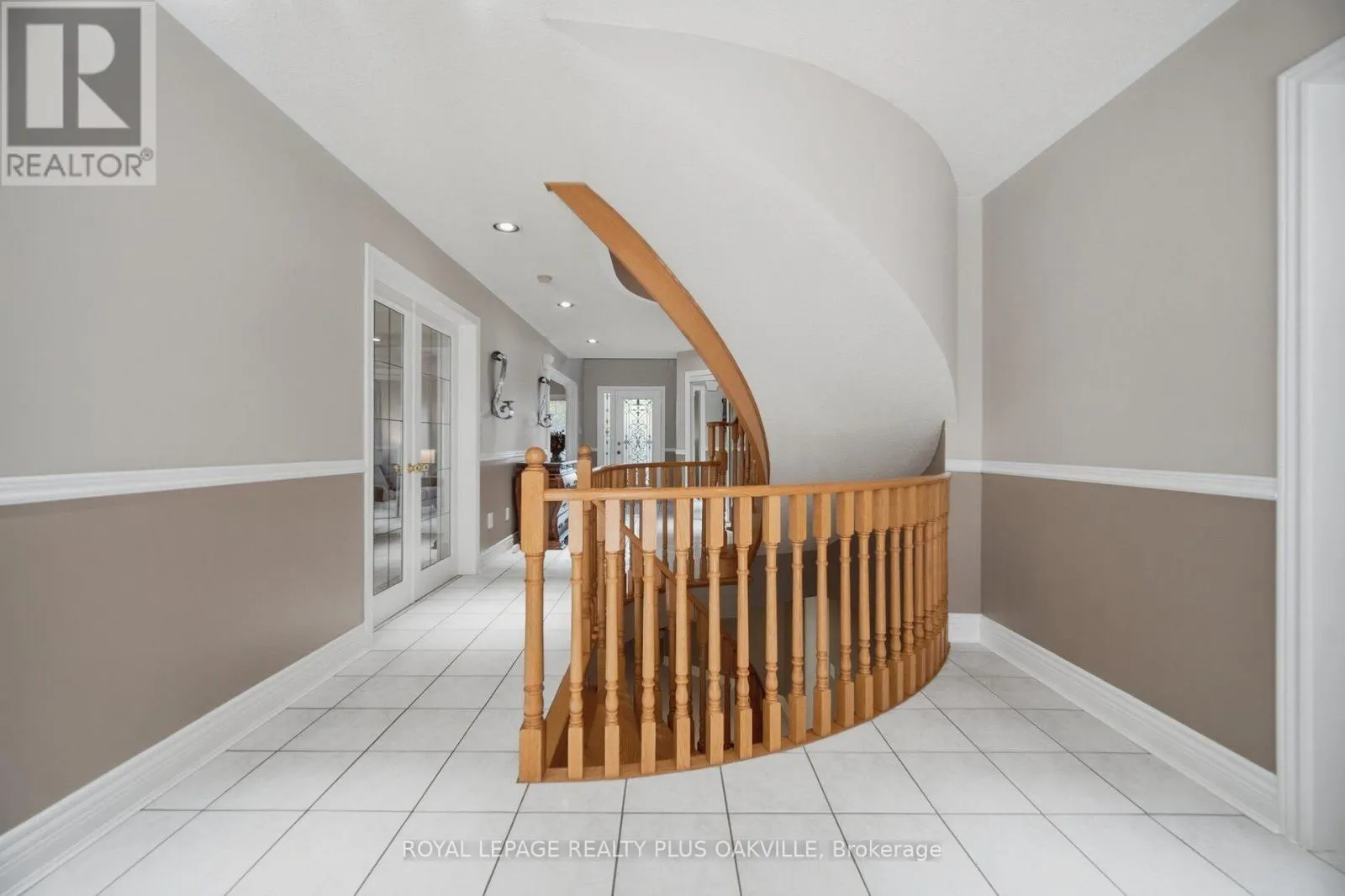 5892 GLEN ERIN DRIVE