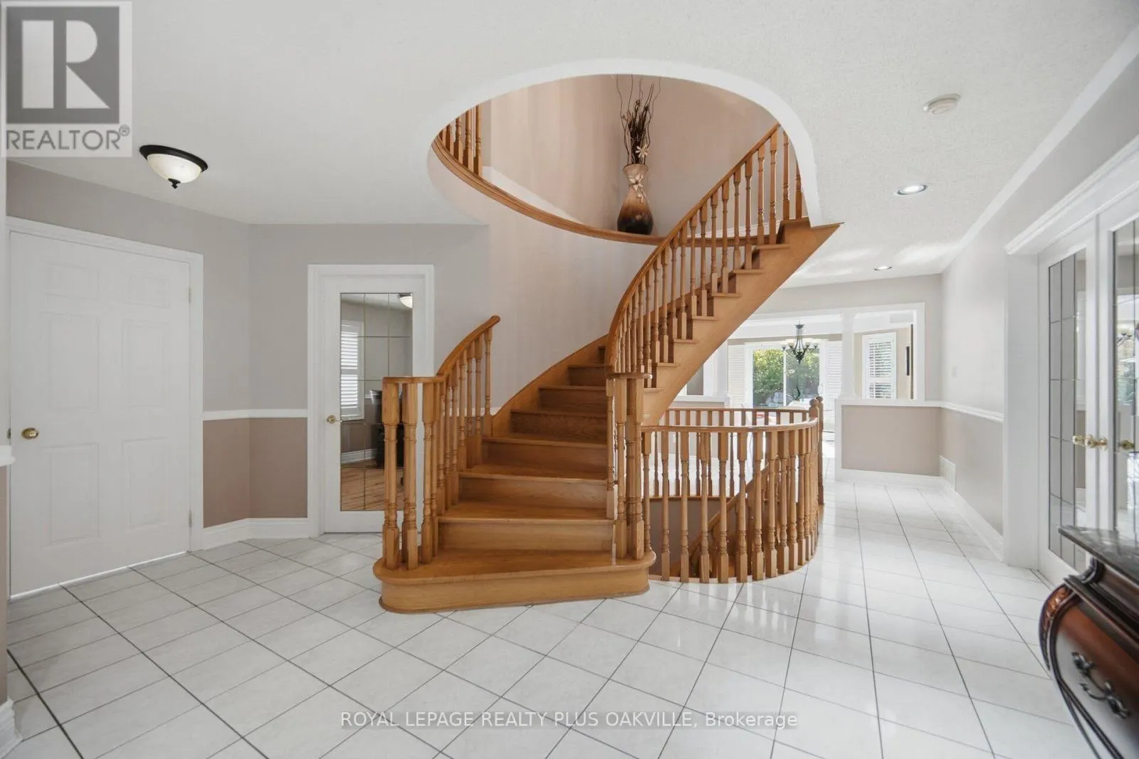 5892 GLEN ERIN DRIVE