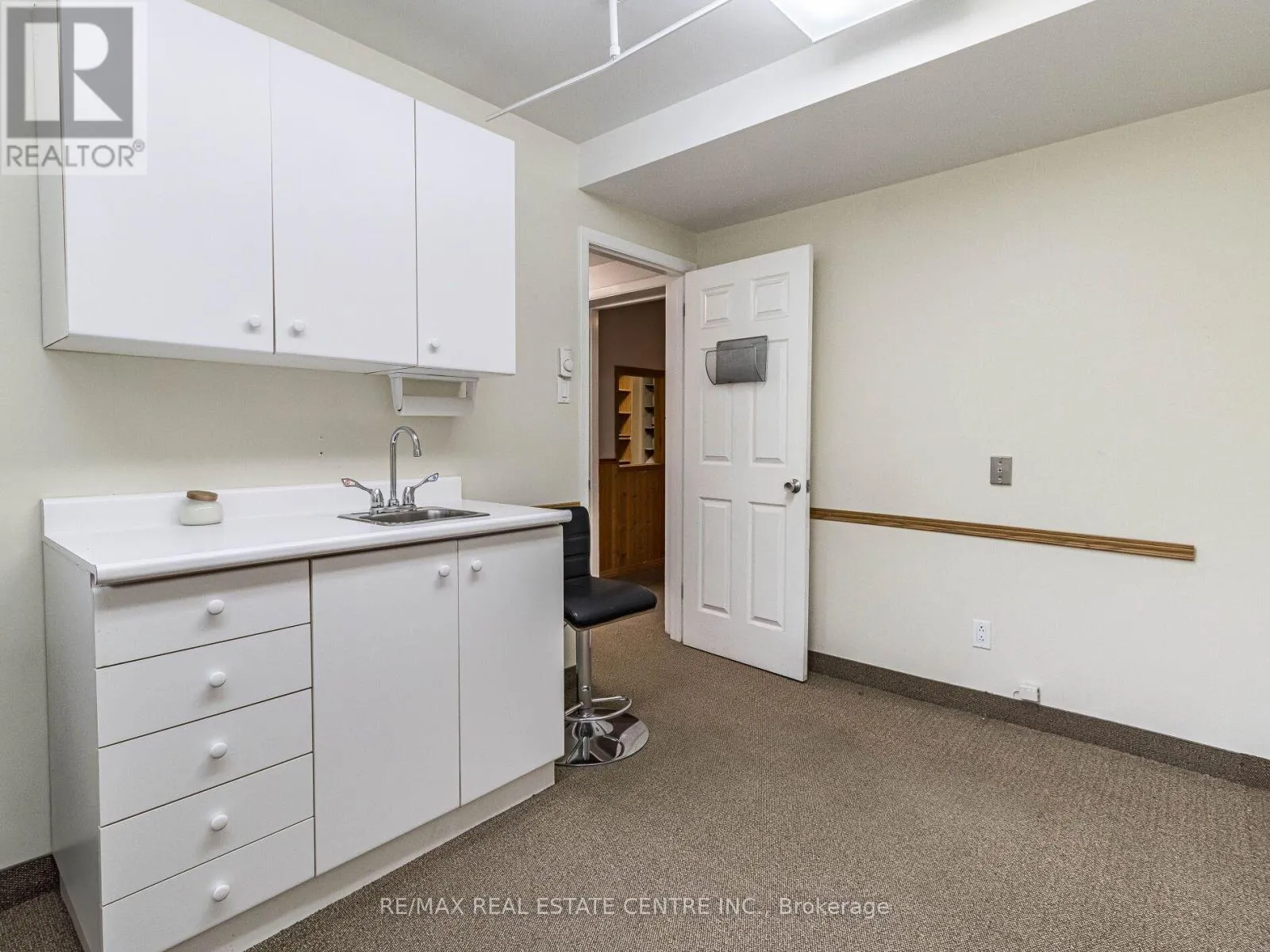 1 CEDAR DRIVE