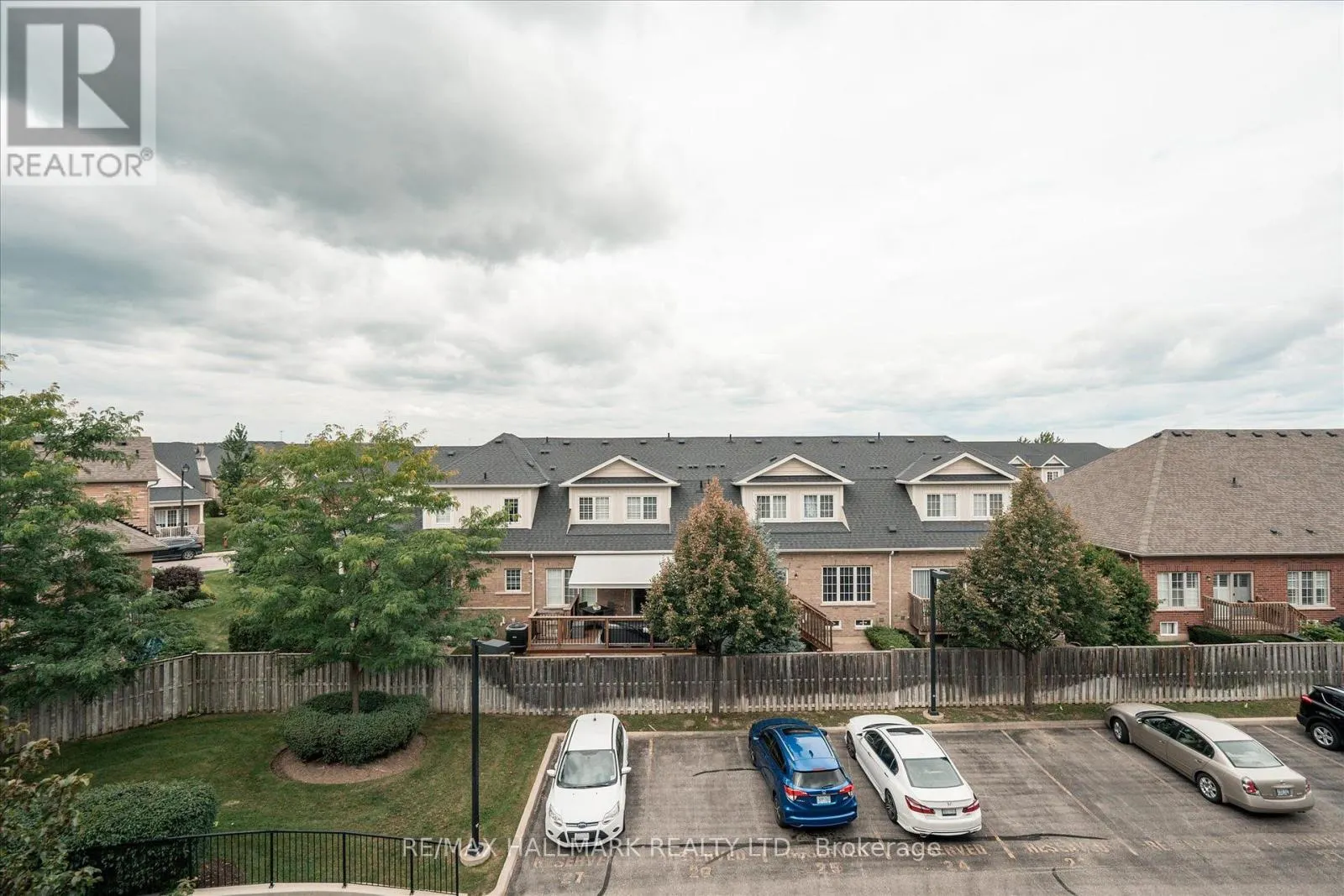 316 - 60 VIA ROSEDALE
