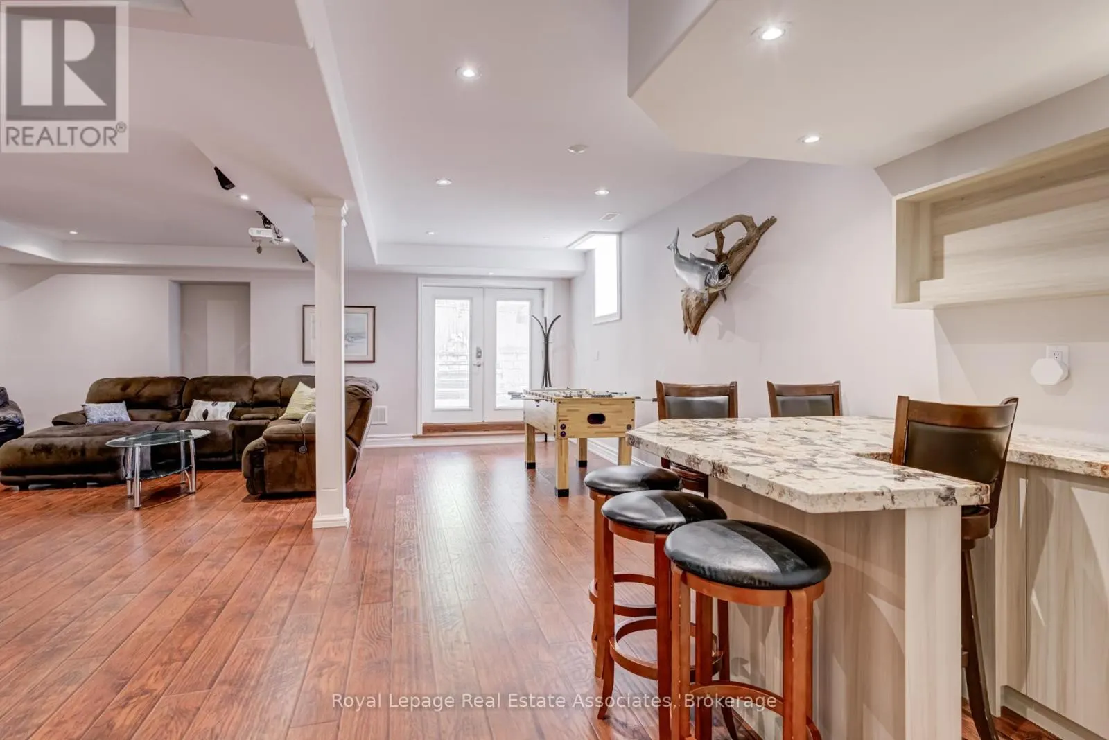 20 CANNINGTON CRESCENT