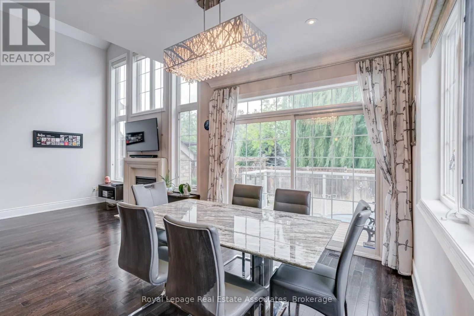 20 CANNINGTON CRESCENT