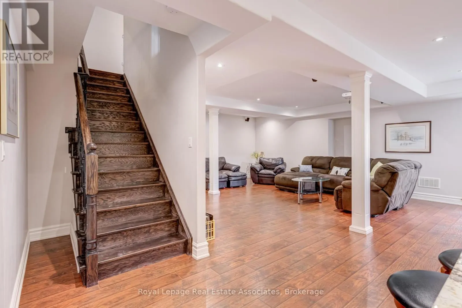 20 CANNINGTON CRESCENT