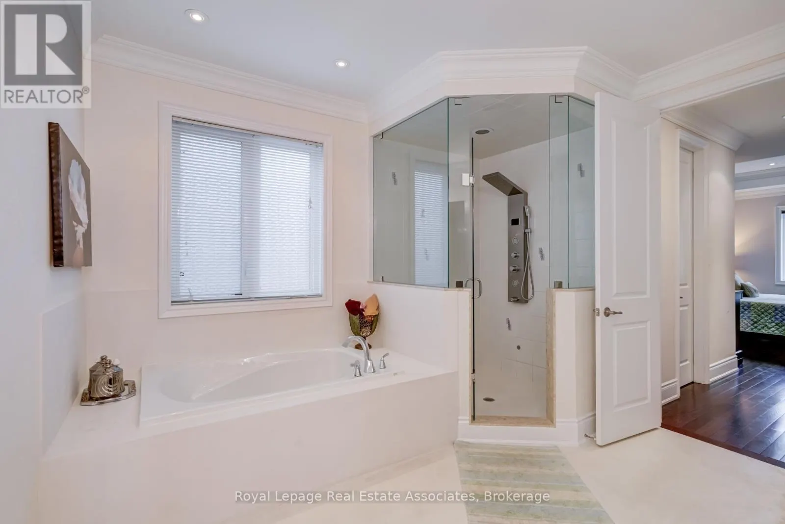 20 CANNINGTON CRESCENT