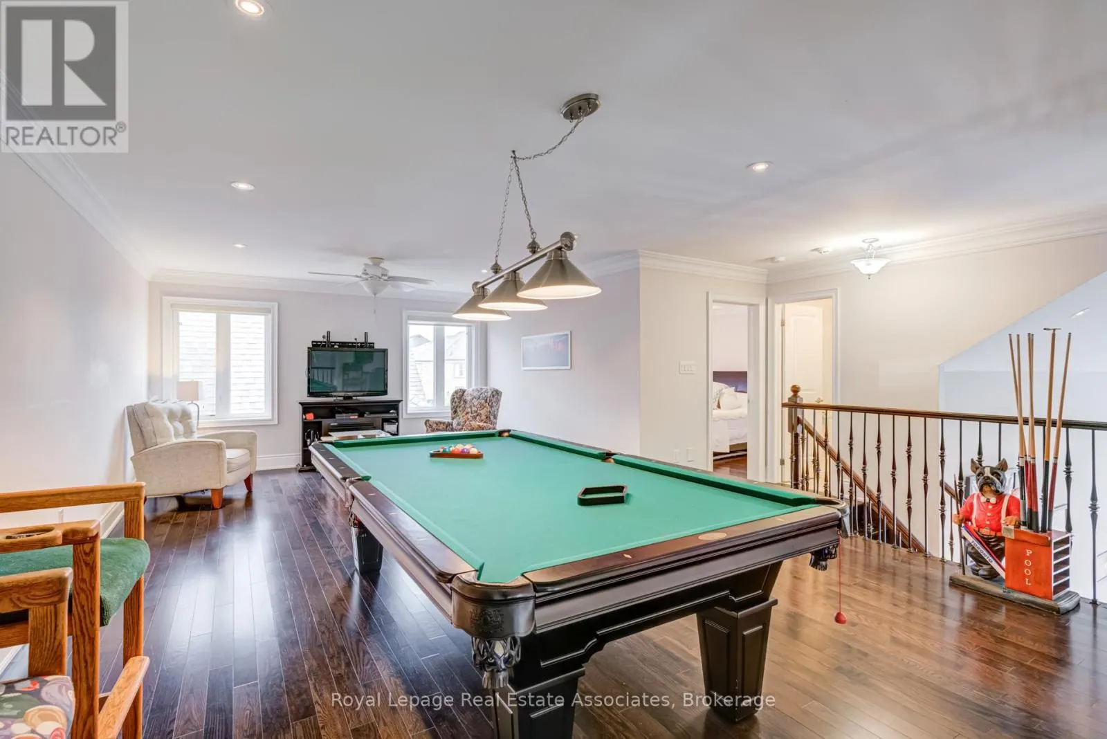 20 CANNINGTON CRESCENT