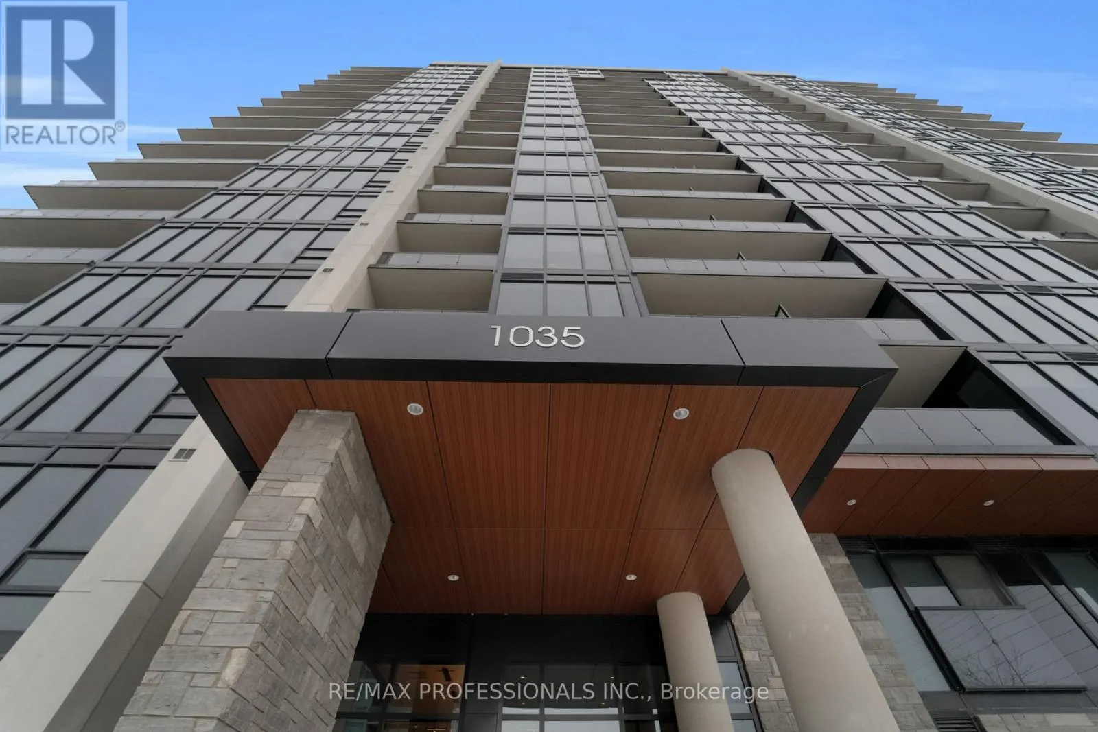 1402 - 1035 SOUTHDOWN ROAD