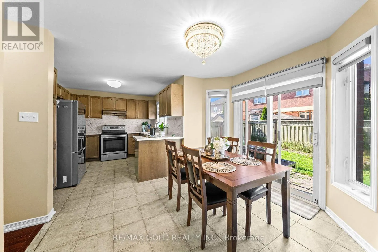 4 AUSTRALIA DRIVE