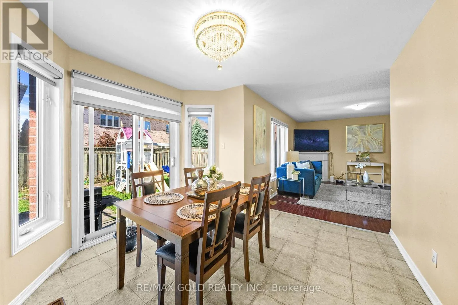 4 AUSTRALIA DRIVE