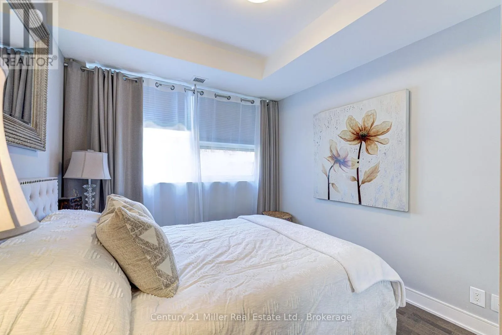 263 - 1575 LAKESHORE ROAD W #263