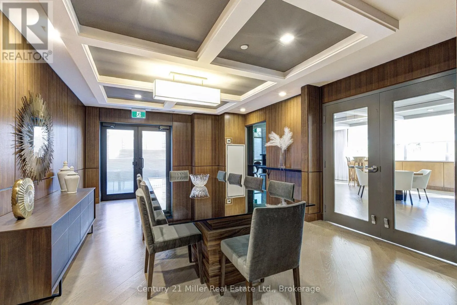263 - 1575 LAKESHORE ROAD W #263
