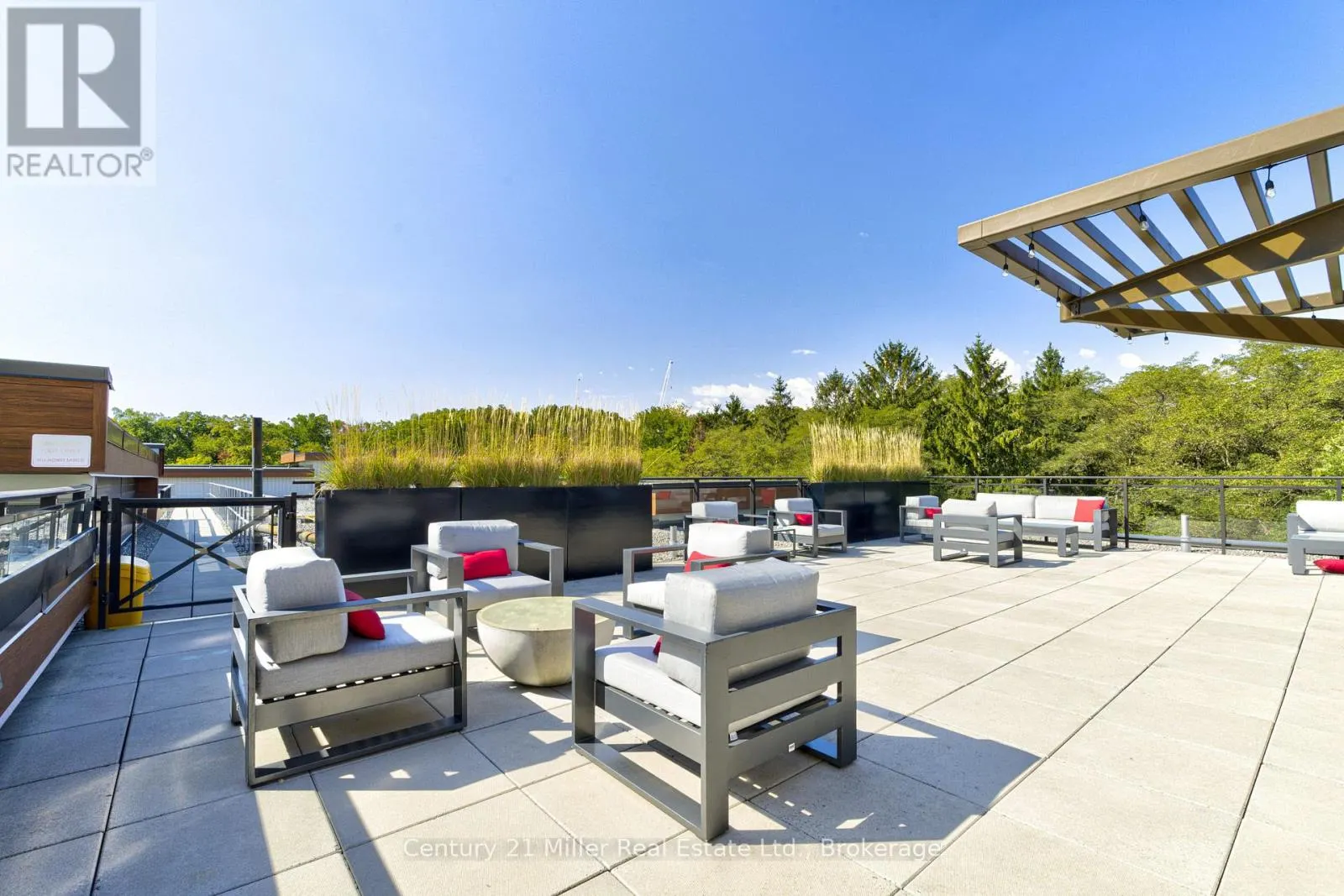 263 - 1575 LAKESHORE ROAD W #263