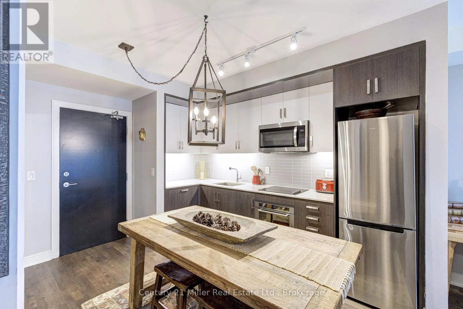 263 - 1575 LAKESHORE ROAD W #263