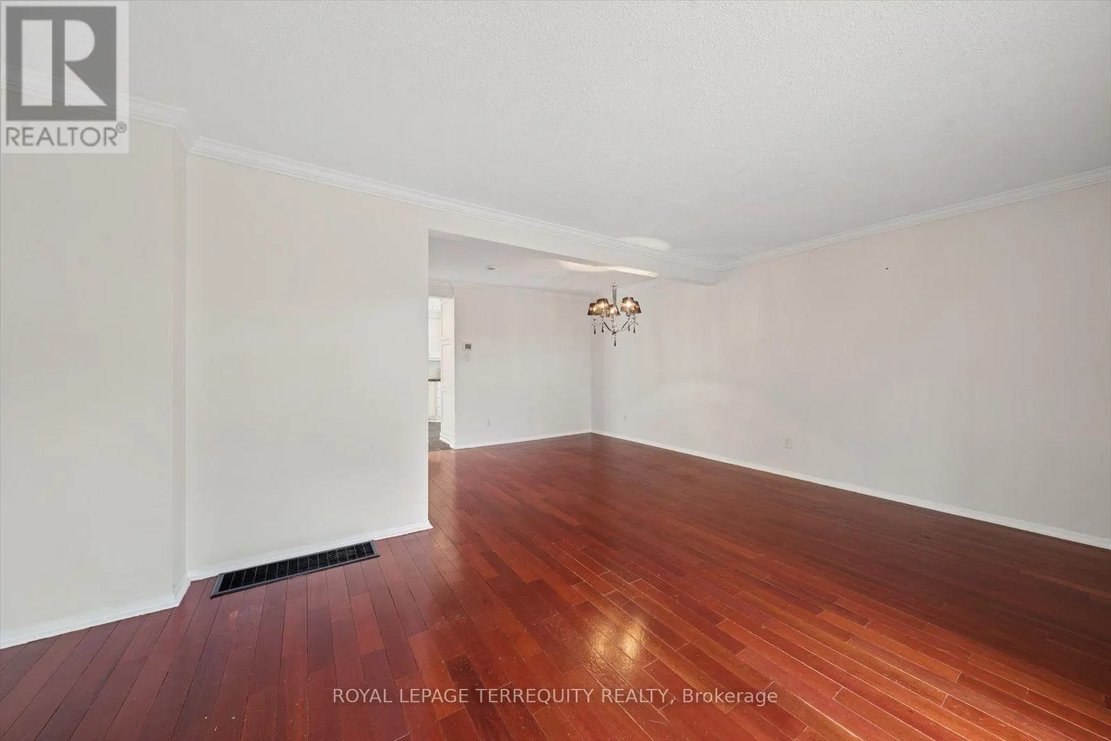 1825 HYDE MILL CRESCENT
