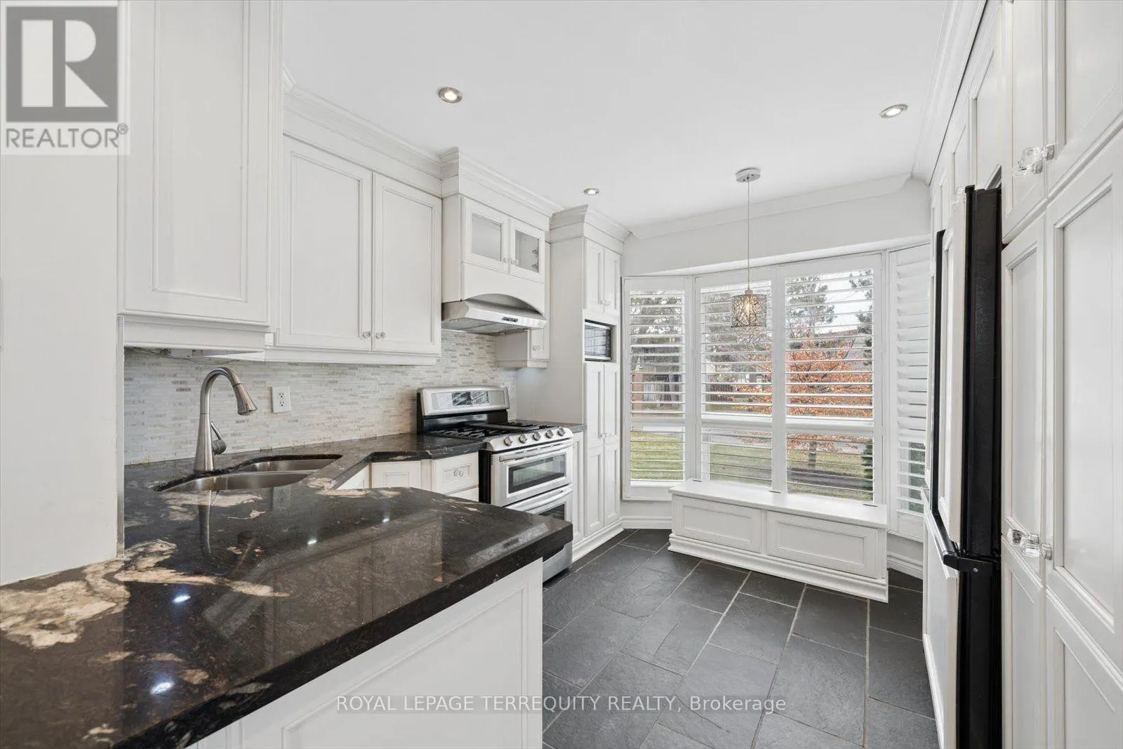 1825 HYDE MILL CRESCENT