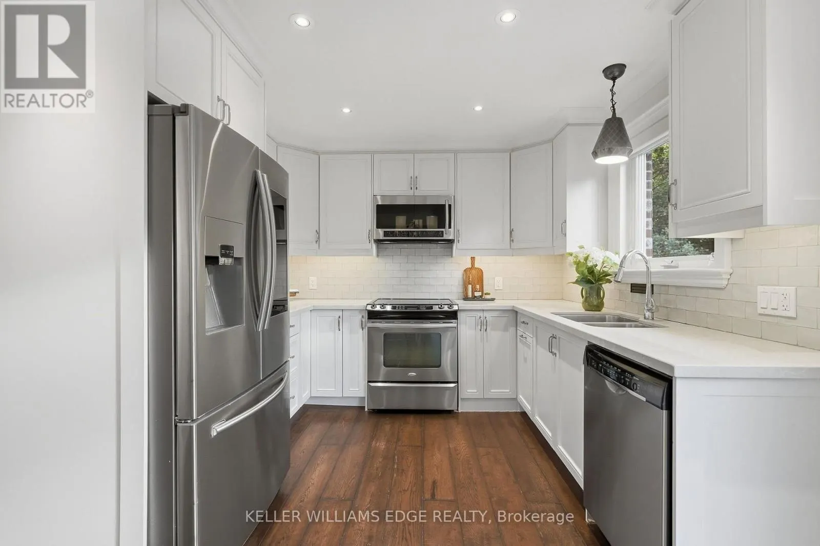 706 BRENTWOOD DRIVE
