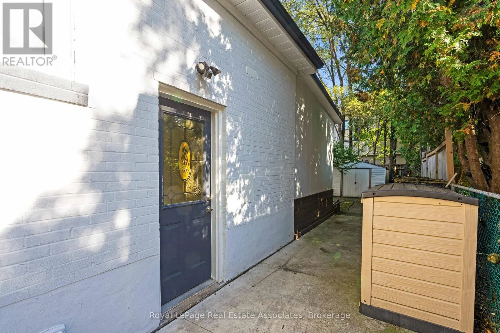 2086 BRIDGE ROAD