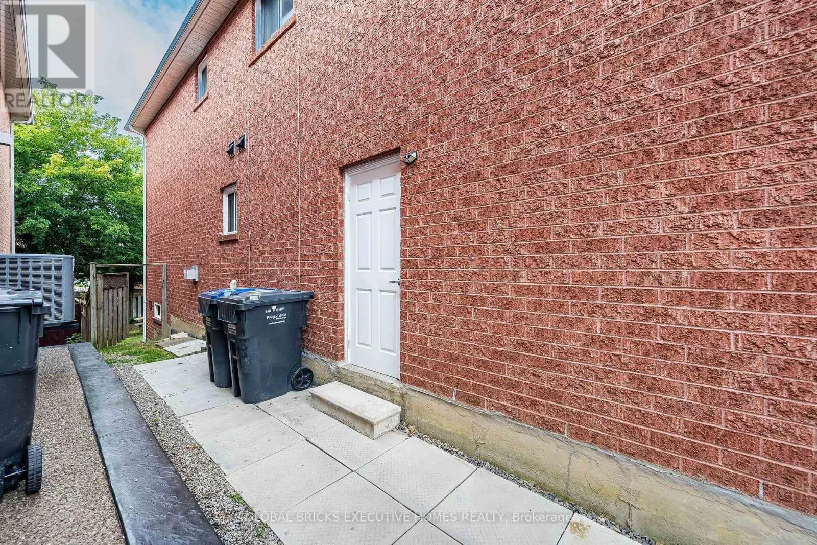 6348 NEWCOMBE DRIVE