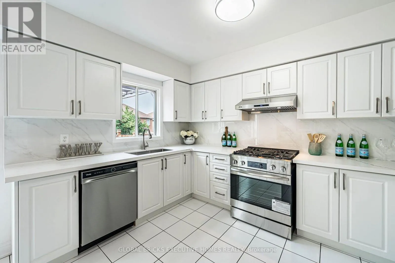 6348 NEWCOMBE DRIVE