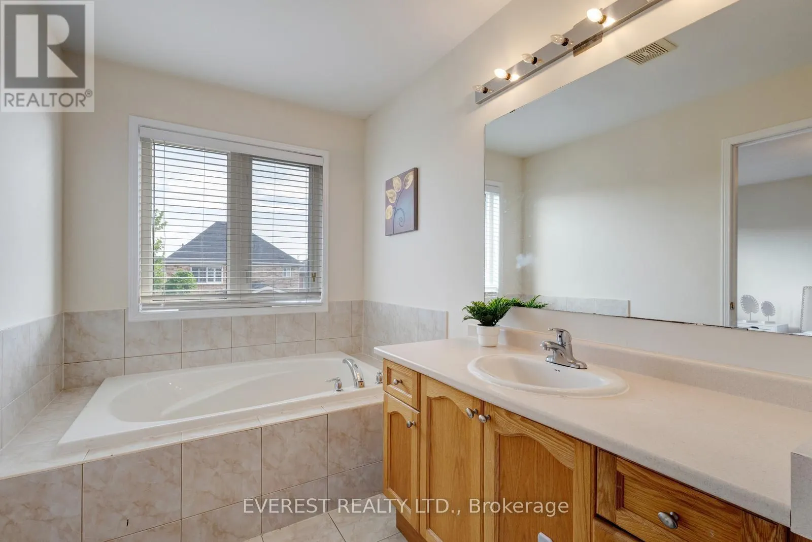5172 NESTLING GROVE