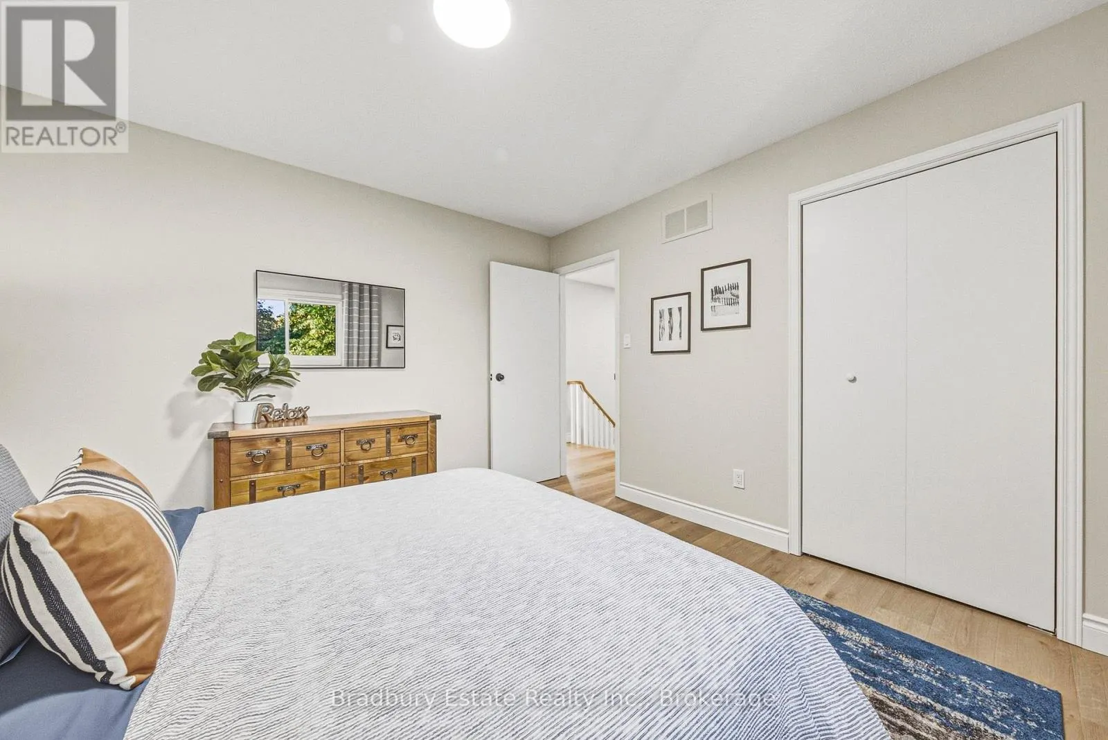 1106 HUNTLEY COURT