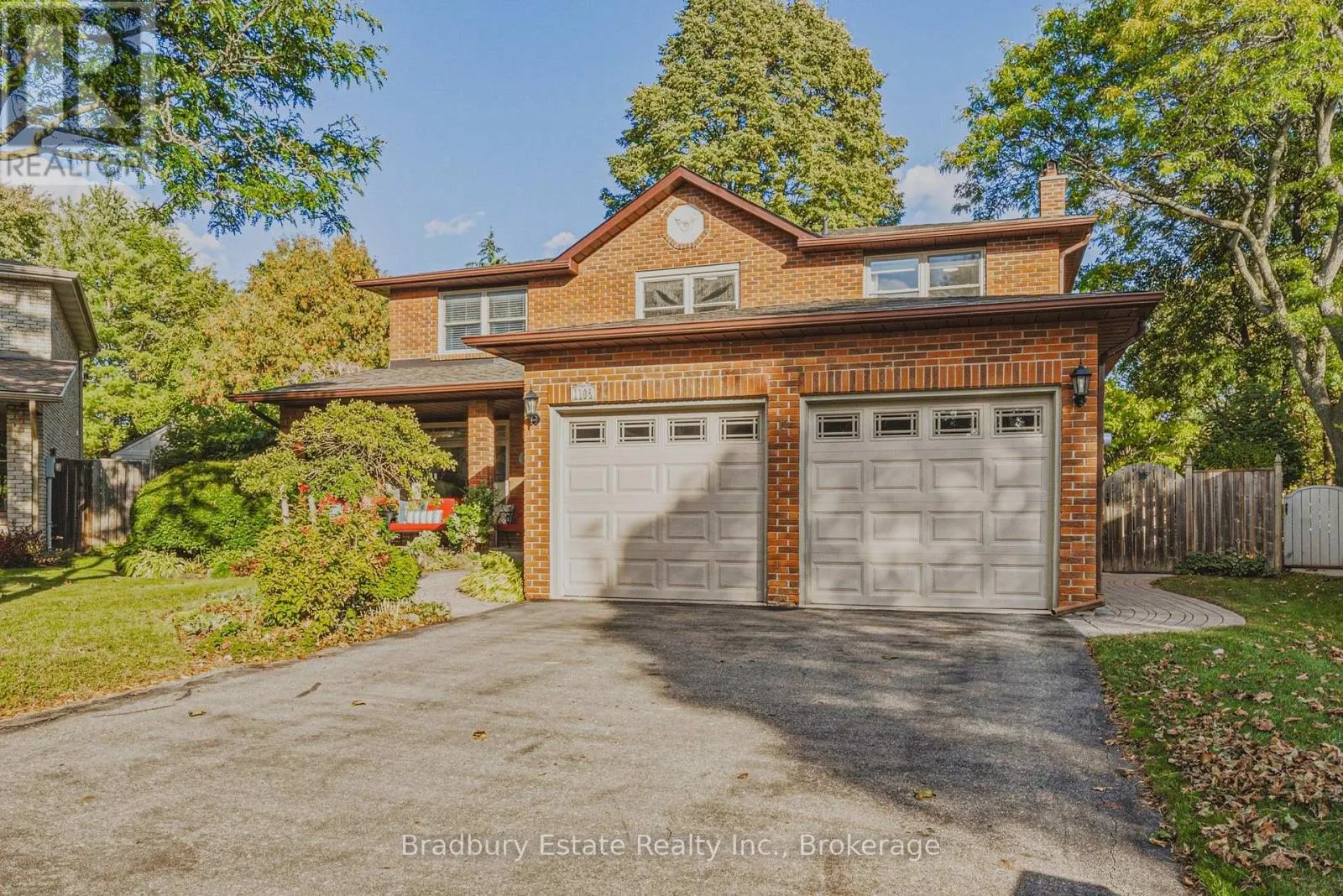 1106 HUNTLEY COURT