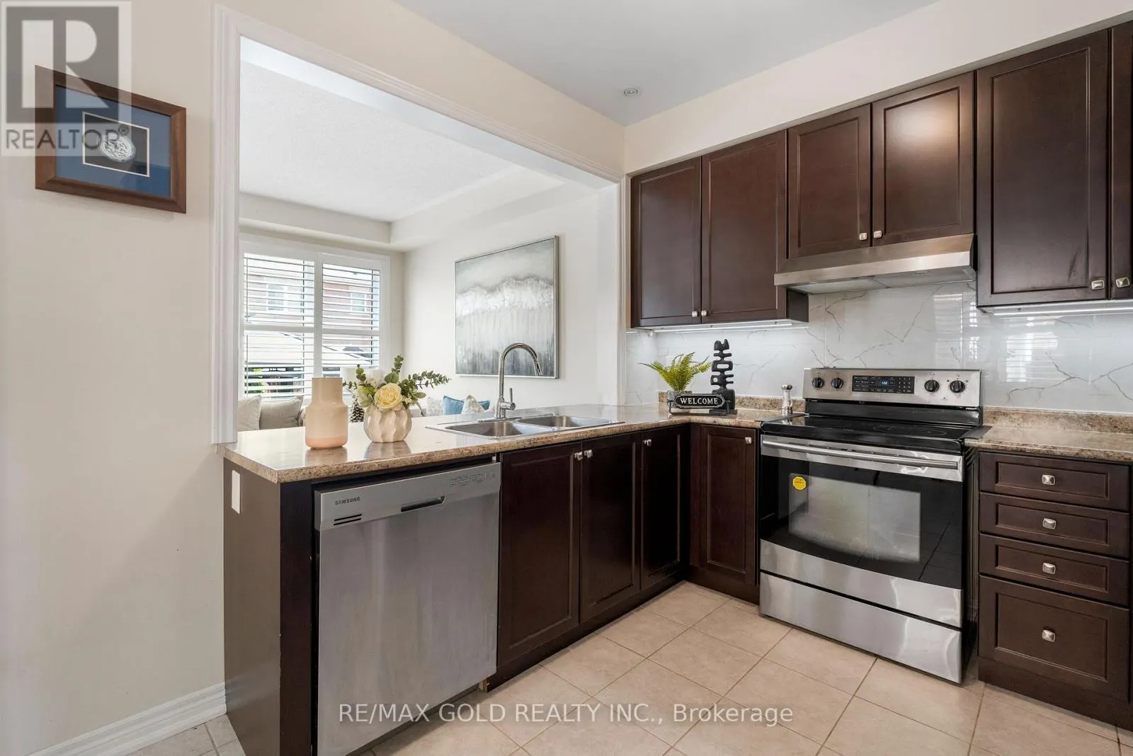 15 ANTIBES DRIVE