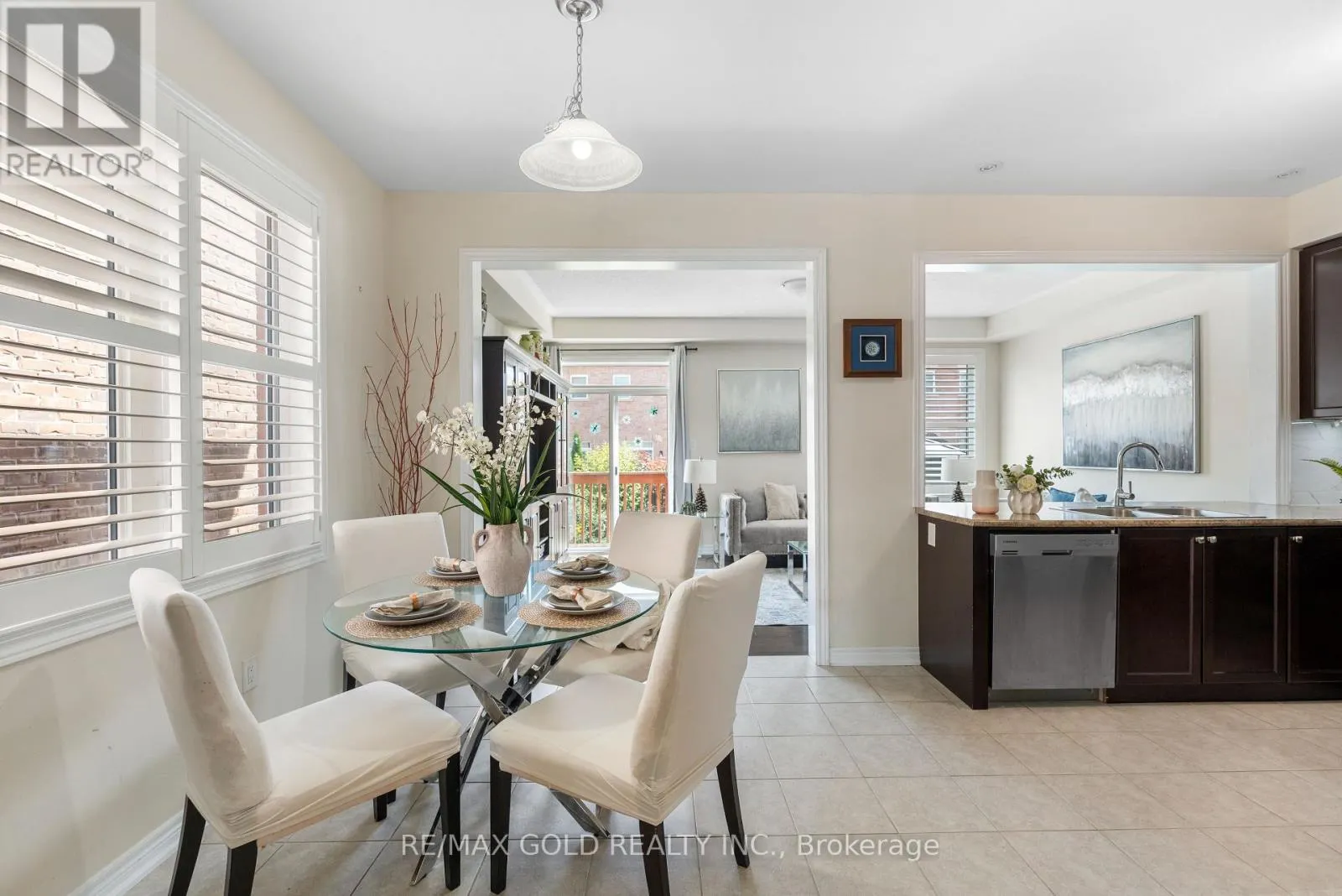 15 ANTIBES DRIVE