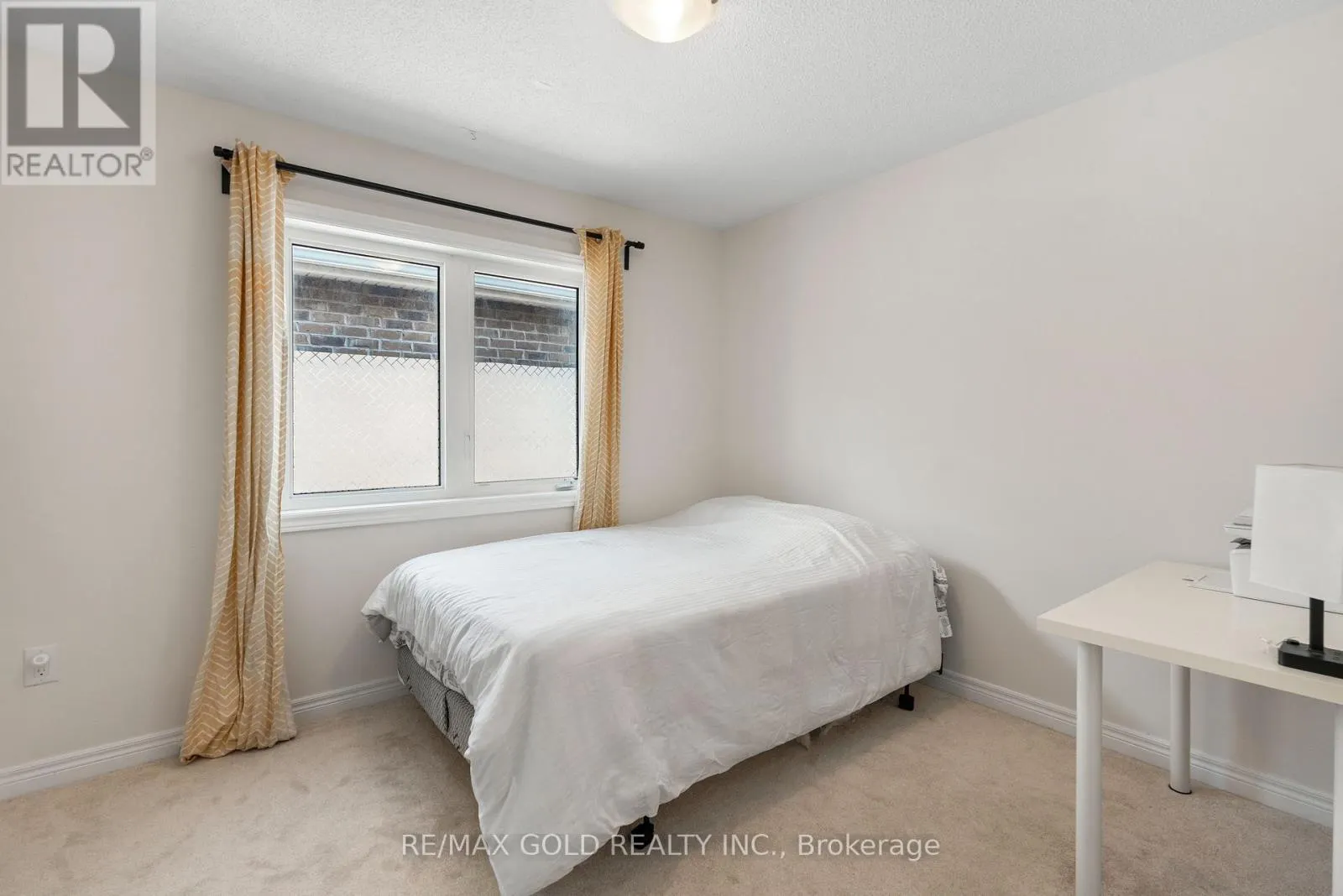 15 ANTIBES DRIVE