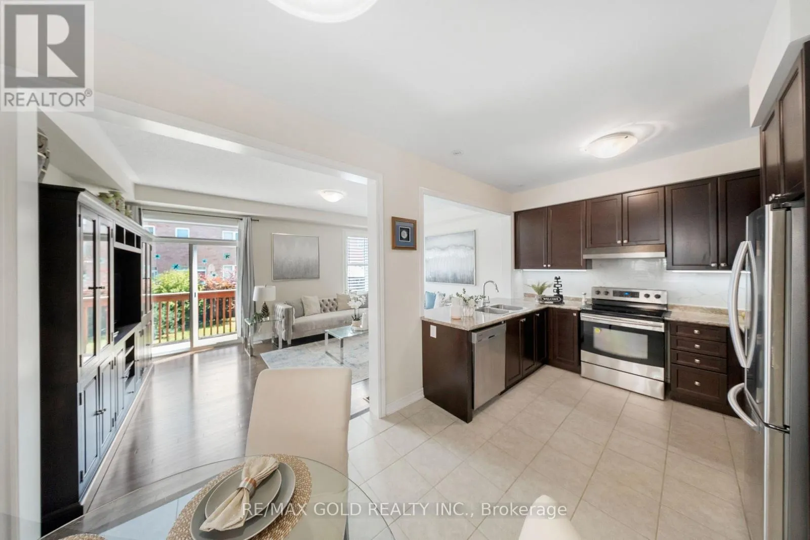 15 ANTIBES DRIVE