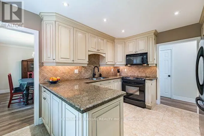 2 ALDERBURY CRESCENT