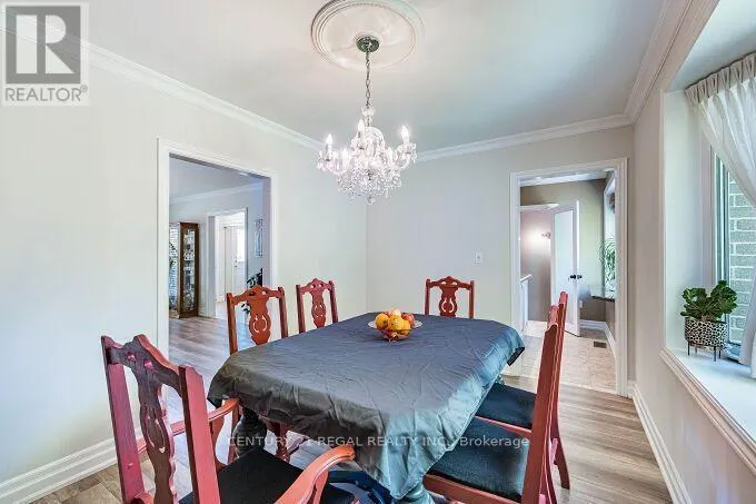2 ALDERBURY CRESCENT