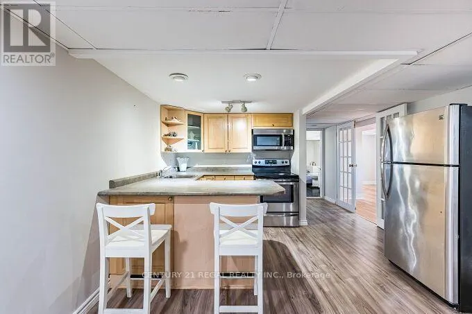 2 ALDERBURY CRESCENT