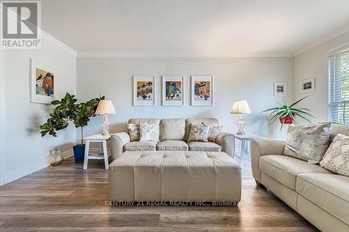 2 ALDERBURY CRESCENT