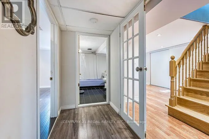 2 ALDERBURY CRESCENT