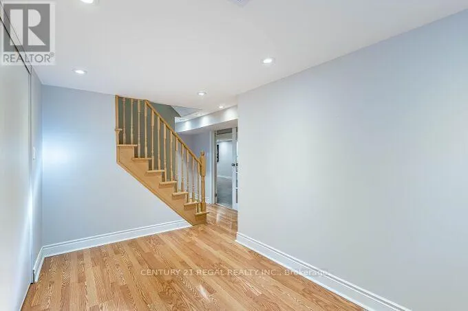 2 ALDERBURY CRESCENT