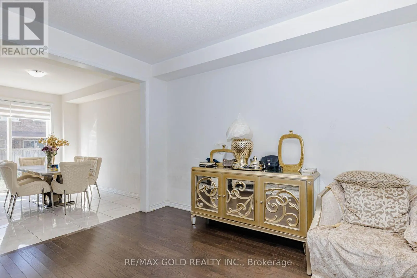 84 PALLESCHI DRIVE