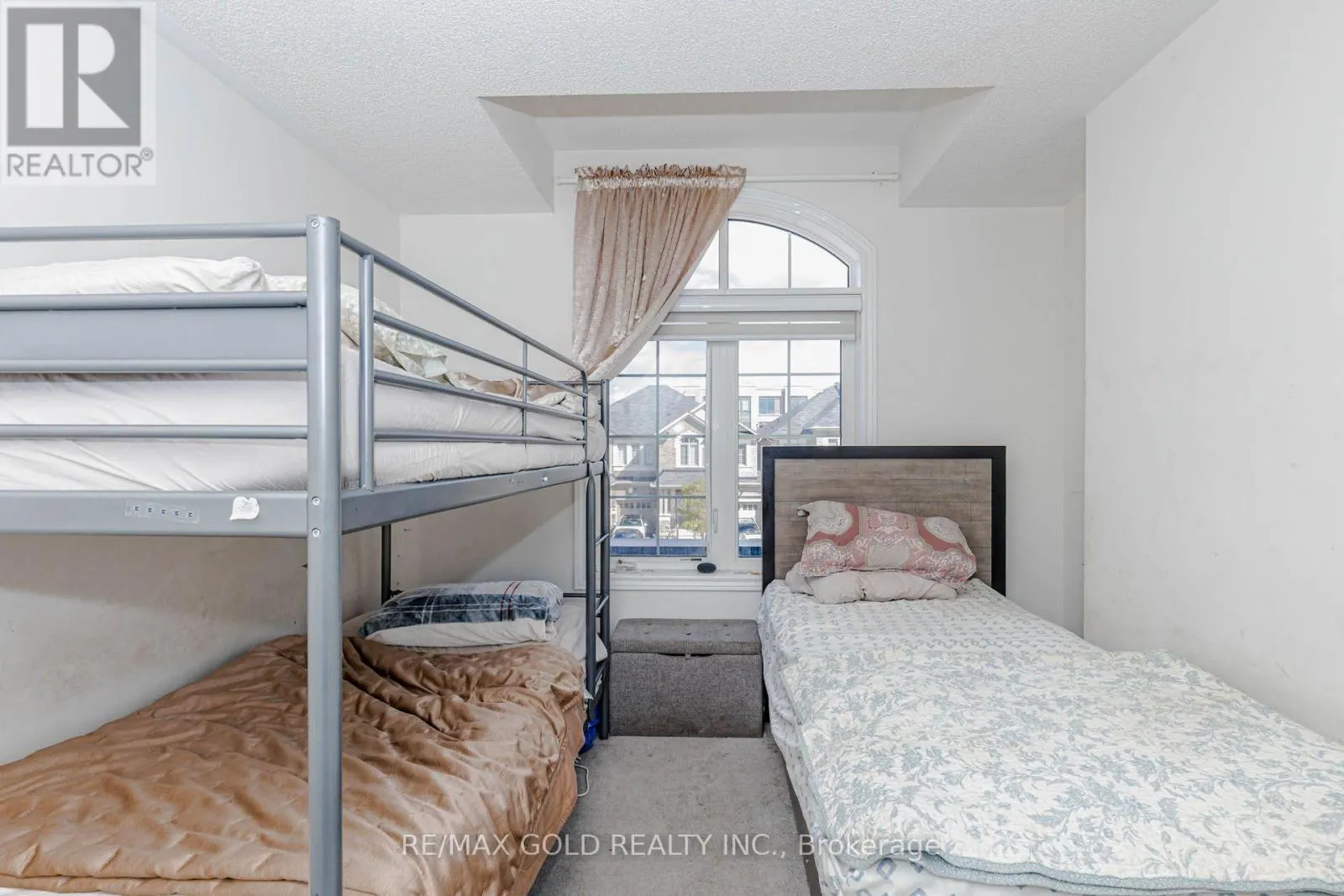 84 PALLESCHI DRIVE