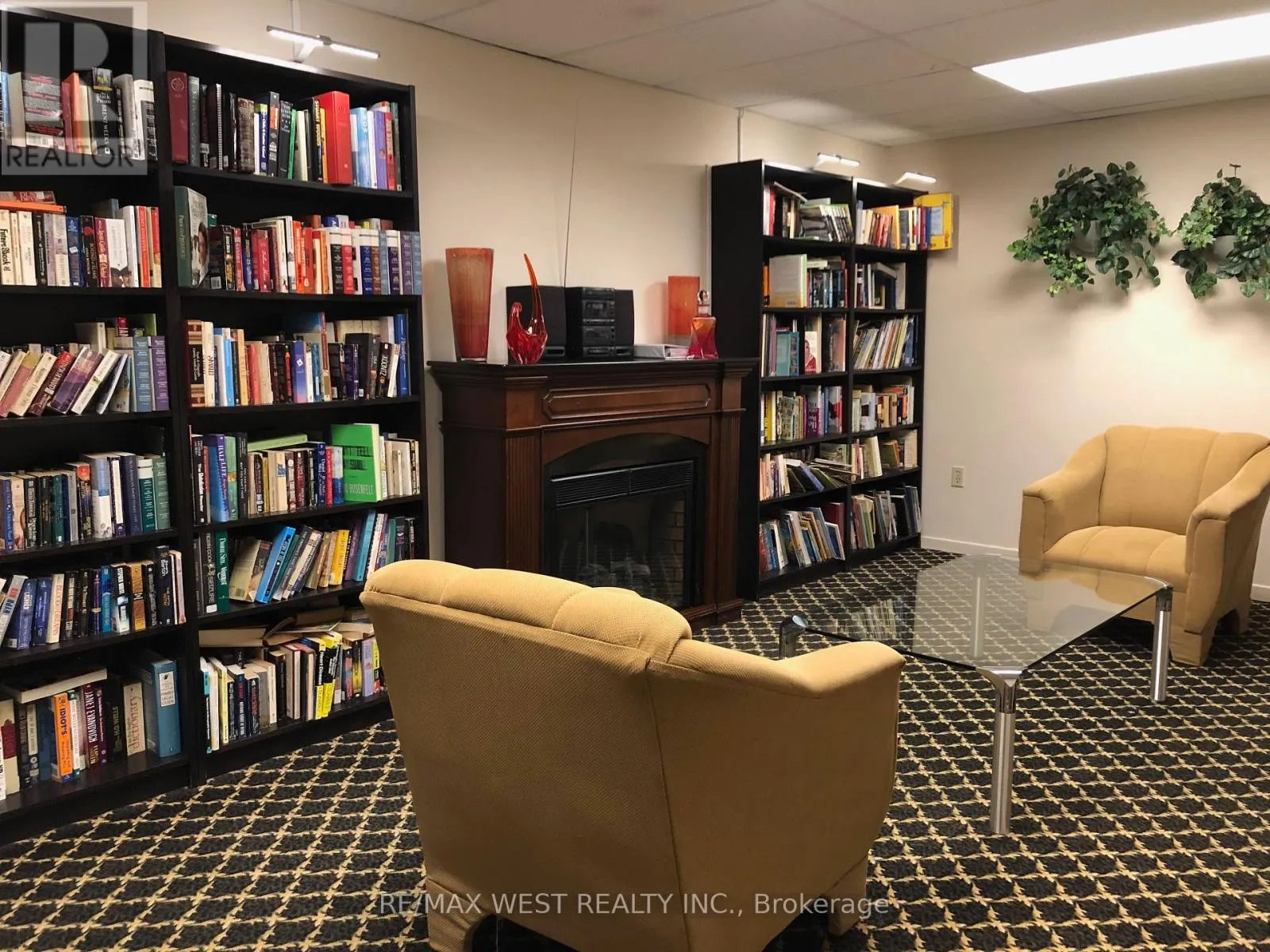 1007 - 300 WEBB DRIVE