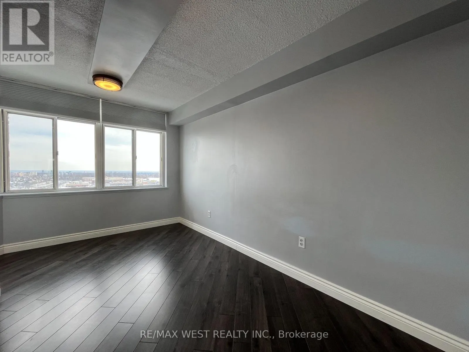 1007 - 300 WEBB DRIVE